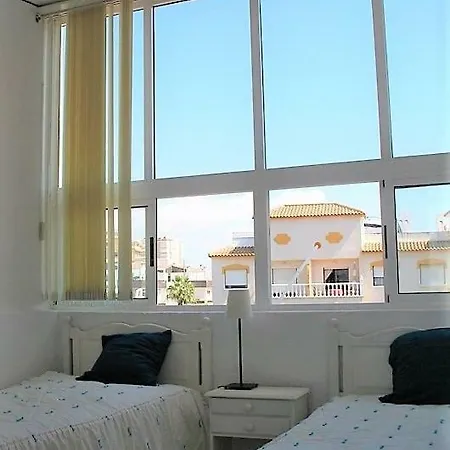 Spacious Refreshing Apt 7min Walk 2 Beach Or Shops Appartement *